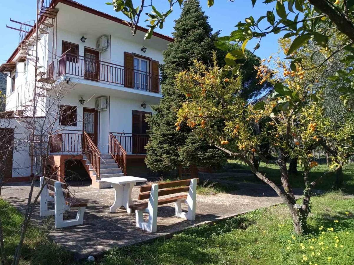 Manousi 2 - First Floor Villa Misztrász Kültér fotó