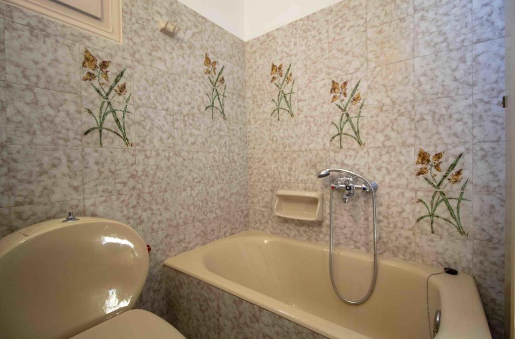 Manousi 2 - First Floor Villa Misztrász Kültér fotó